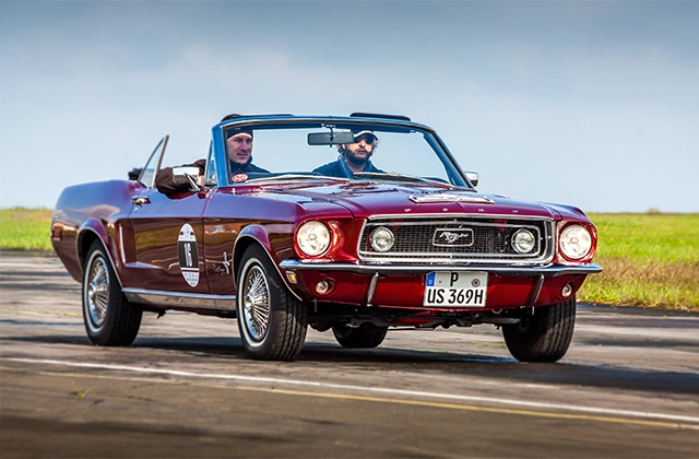 25 – Heinemann – Mustang
