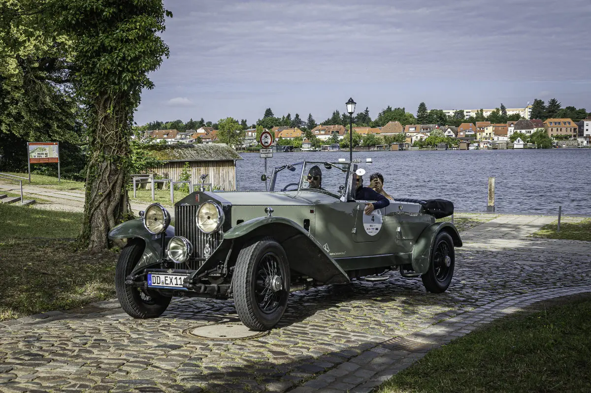 11 – Olender – Rolls-Royce